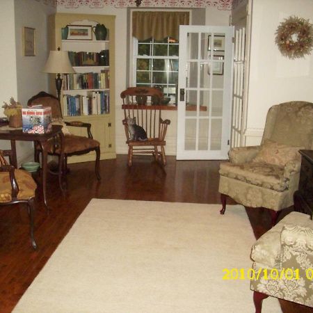 The Old Shipman House Bed & Breakfast Kemptville Extérieur photo