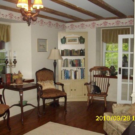 The Old Shipman House Bed & Breakfast Kemptville Extérieur photo