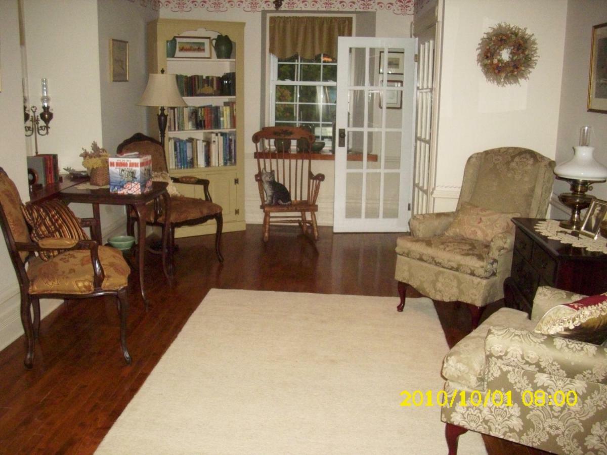 The Old Shipman House Bed & Breakfast Kemptville Extérieur photo