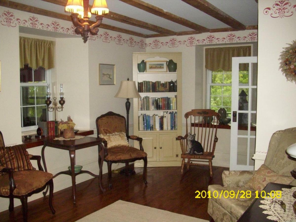 The Old Shipman House Bed & Breakfast Kemptville Extérieur photo